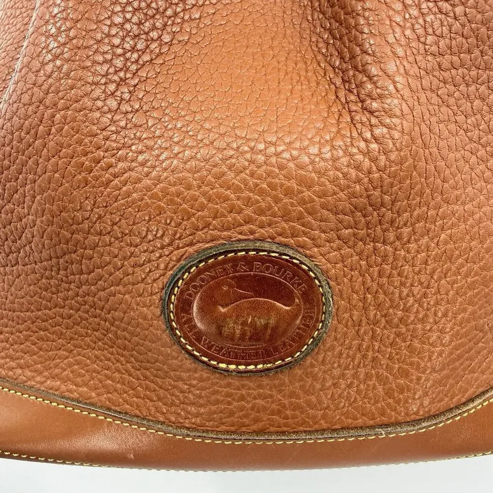 Dooney & Bourke Brown Leather Drawstring Bucket Bag Shoulder Vintage USA Classic